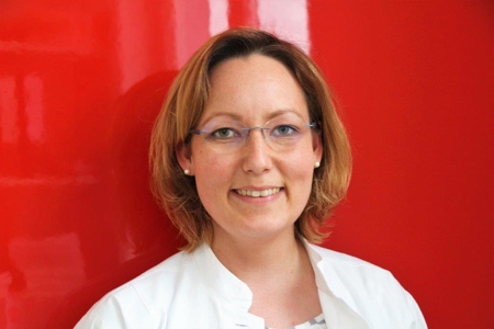 Pharmazeutisch-technische Assistentin (... kümmert sich derzeit liebevoll um ihre Töchter) Angie Piephoe